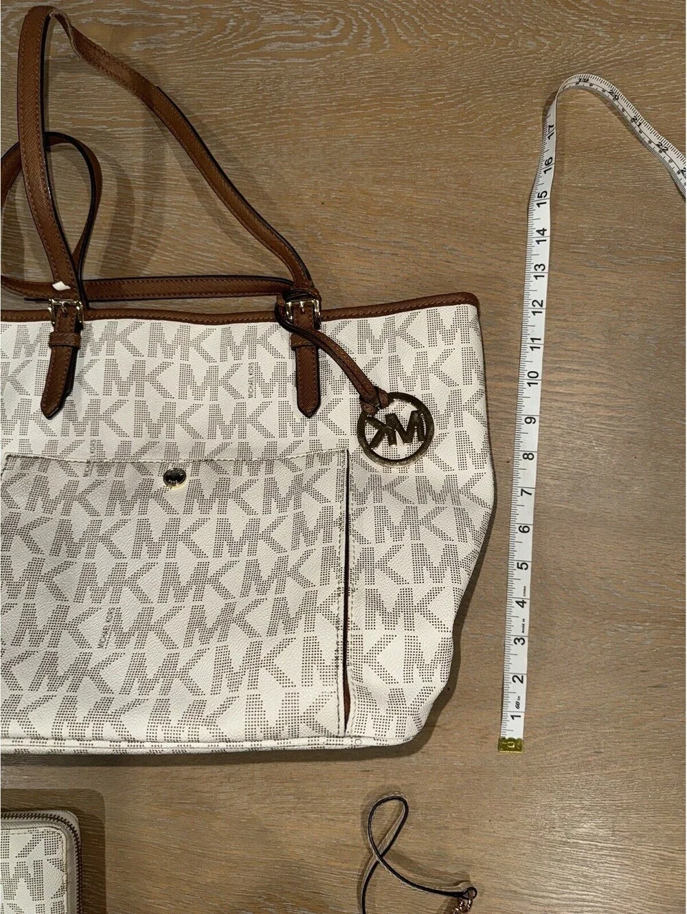 Michael Kors Signature Jet Set Tote in Vanilla w/ Matching Zipper Wallet Pouch